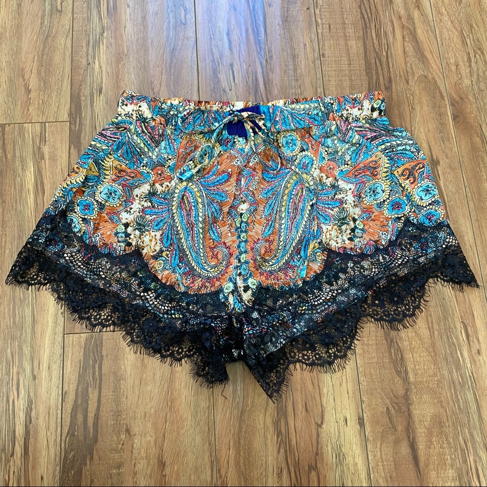 Japonica lace boho shorts